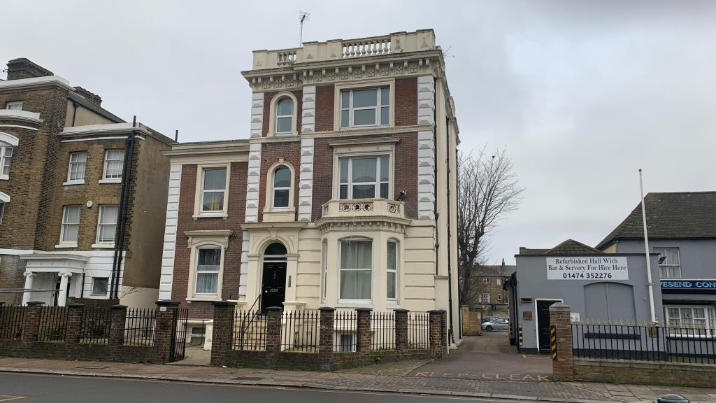Lot: 112 - FIFTEEN LETTING UNITS FOR INVESTMENT - Semi detached property